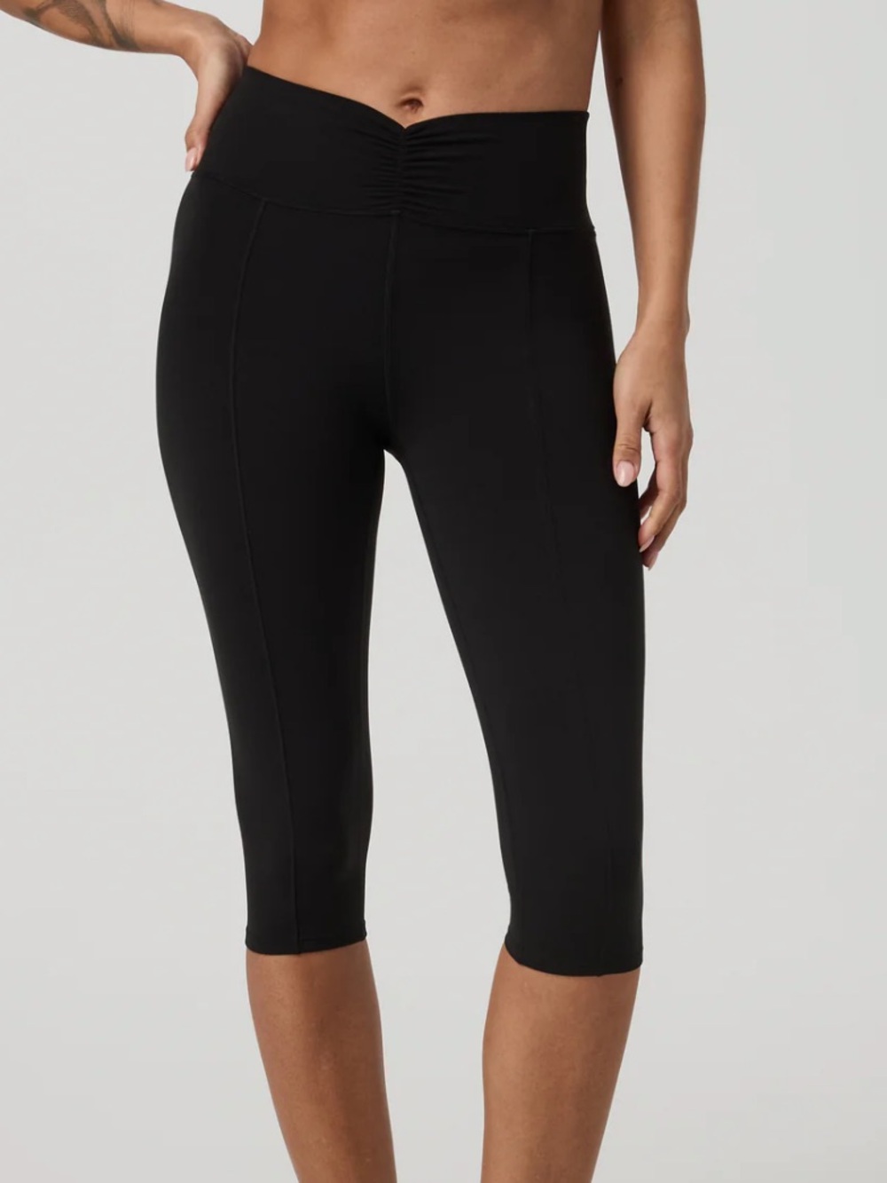 Vuori AllTheFeels™ Shirred Crop Legging in Black